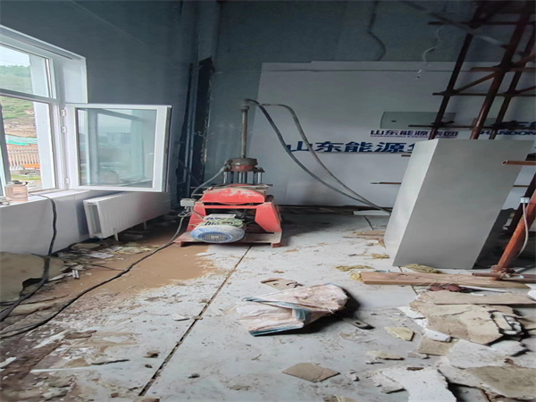 干河街道地基基础下沉墙体裂缝加固注浆顶升施工